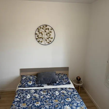 Lumineuse Et Confortable